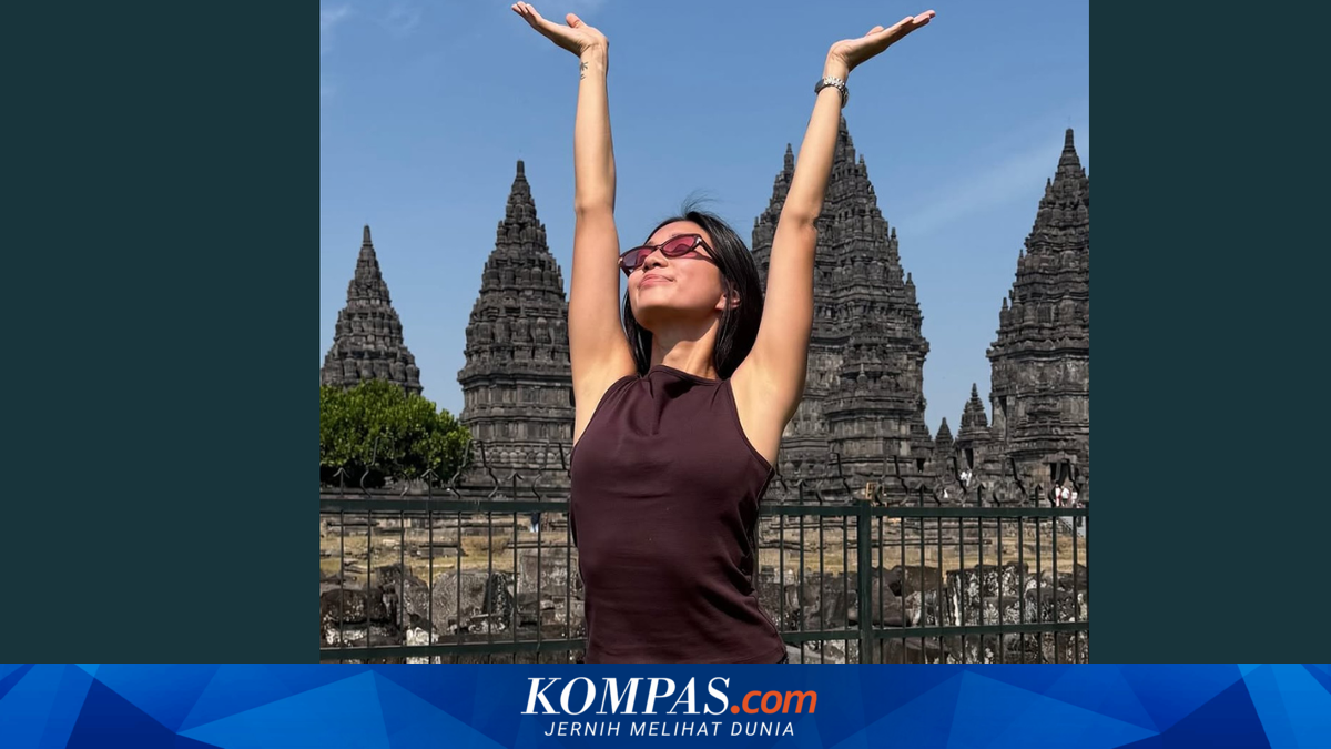 Gaya Fashion NIKI Zefanya di Situs Bersejarah Borobudur dan Prambanan