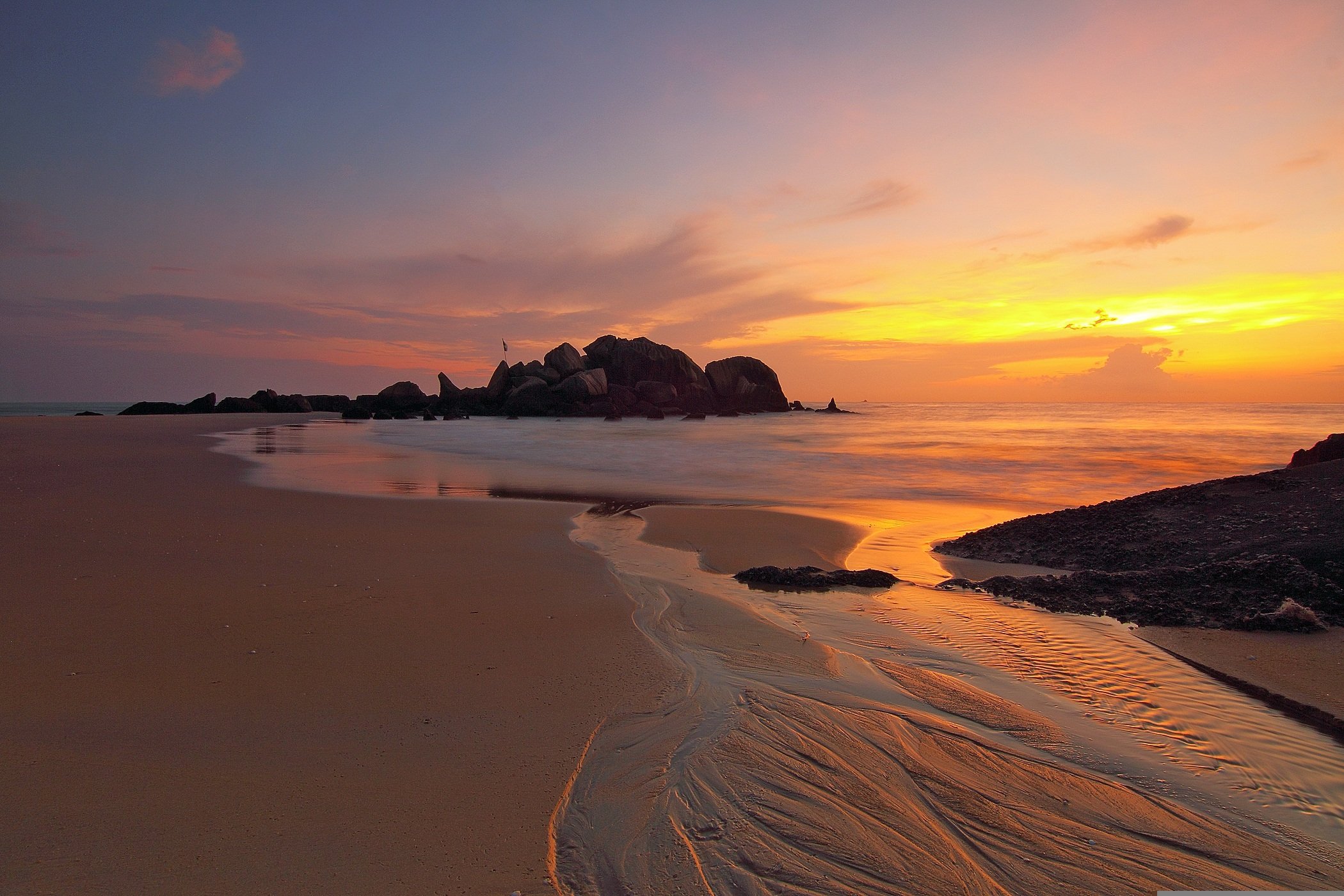350 Caption Estetika Senja untuk Foto yang Berkesan