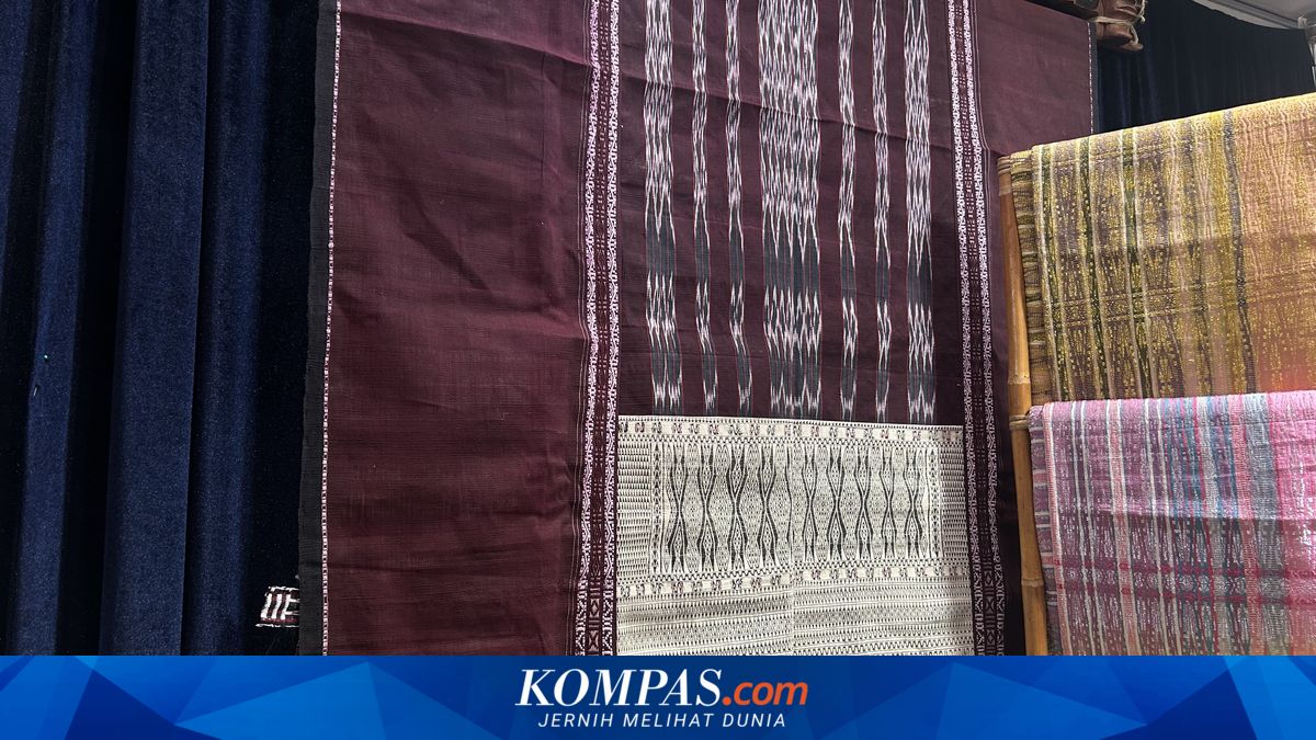 Cara Membedakan Ulos Tenunan Tangan dan Mesin yang Perlu Diketahui