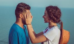 5 Tanda Kamu Terlalu Bergantung pada Validasi Pria, Termasuk Mengabaikan Batasan Diri