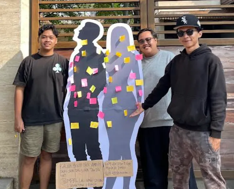 Mahasiswa UMM Ciptakan Standee Curhat di CFD Malang, Ungkap Rahasia "Blink Box Dating"