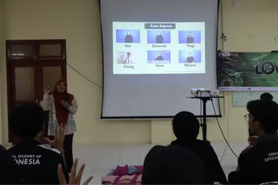 Pelatihan Bahasa Isyarat oleh CIMSA FK USK untuk Akses Kesehatan Pasien Tunarungu