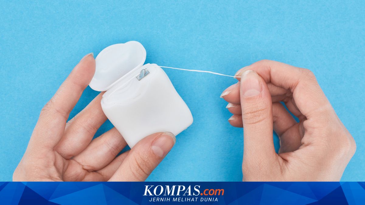 Dental Floss vs Water Flosser: Mana yang Lebih Efektif untuk Kebersihan Gigi?