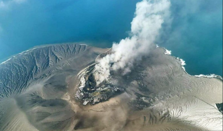 Erupsi Menerus Gunung Anak Krakatau Berakhir, Status Tetap Siaga Level III