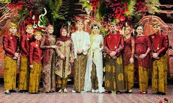 Gaya Busana Keluarga Ahmad Dhani di Acara Pernikahan El Rumi dan Syifa Hadju