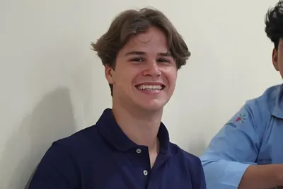 Menggali Pengalaman George: Mahasiswa Prancis dalam Pertukaran Pelajar di UPER