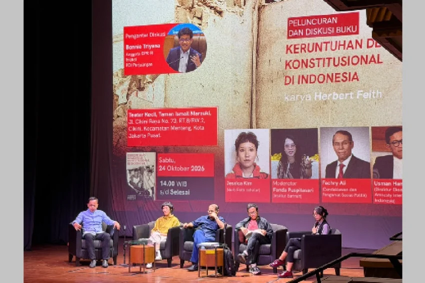 Peluncuran Buku Herbert Feith: Bonnie Triyana Bahas Ancaman Demokrasi Tanpa Pengawasan Konstitusi