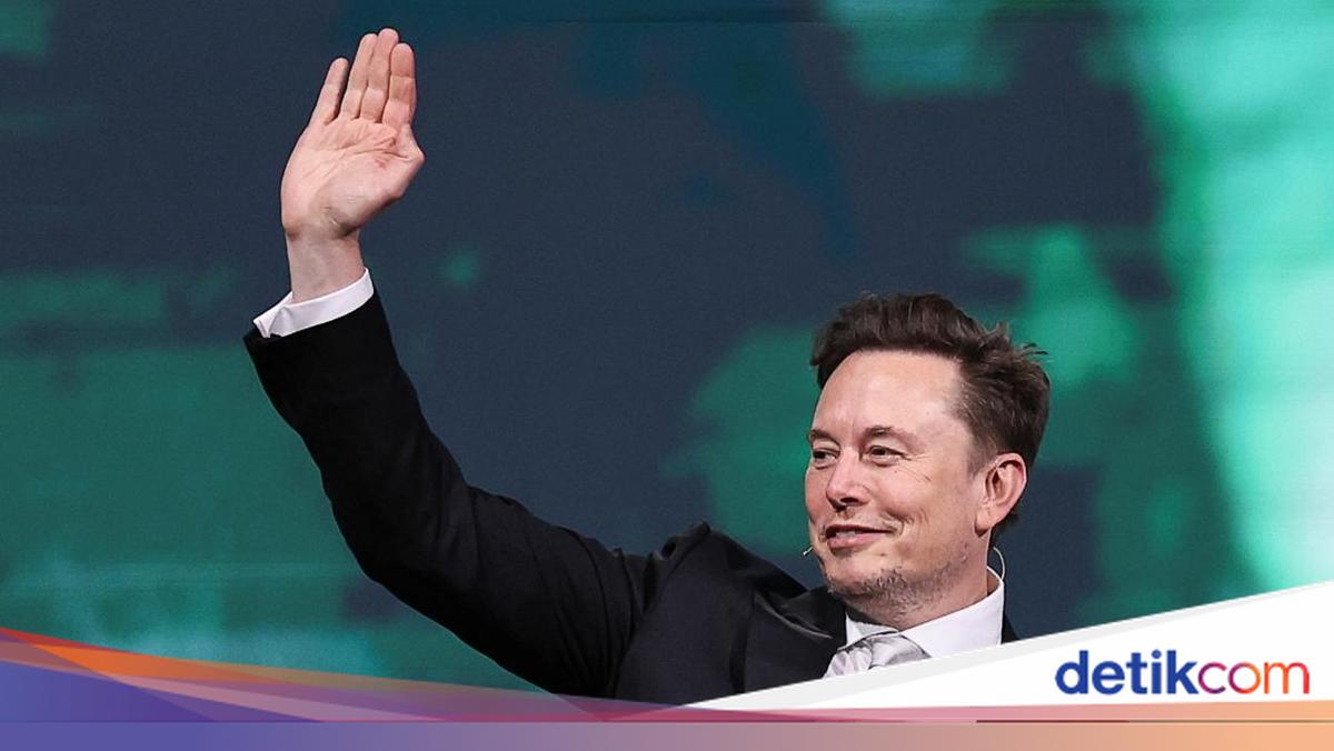 Elon Musk Menjadi Triliuner Pertama Setelah IPO SpaceX