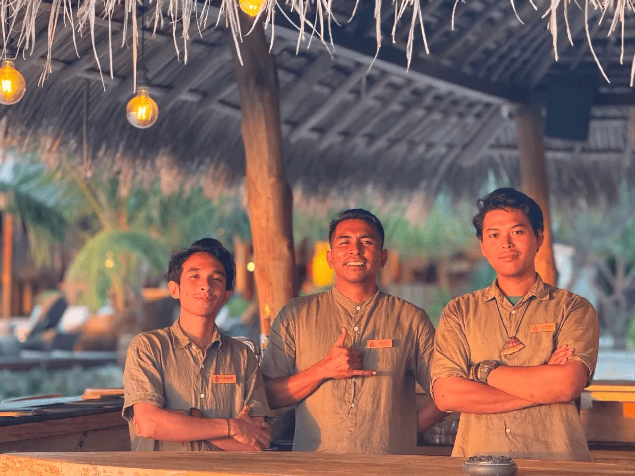 Jejak Alumni Vokasi UNAIR yang Berkarier di Destinasi Selancar Terkenal Dunia