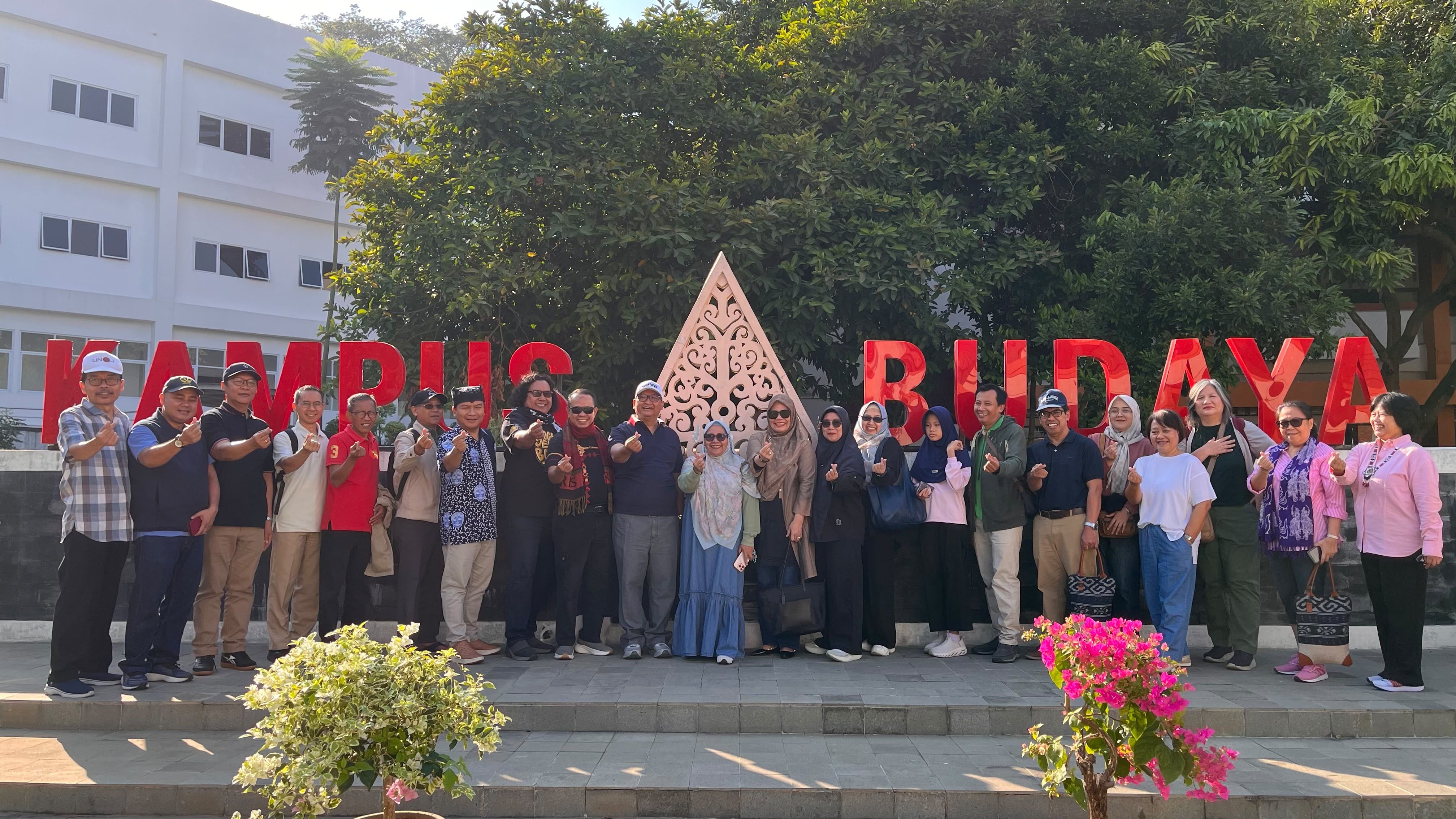 Kunjungan Dekan dan Wakil Dekan FIB se-Indonesia ke Kampus Budaya Undip