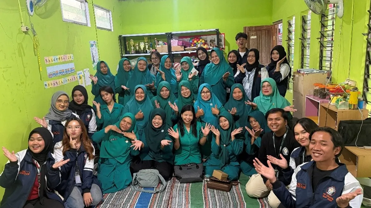 Transformasi Lahan Kosong Melalui Urban Farming oleh Mahasiswa KKN-T 85 Undip dan PKK Pudakpayung