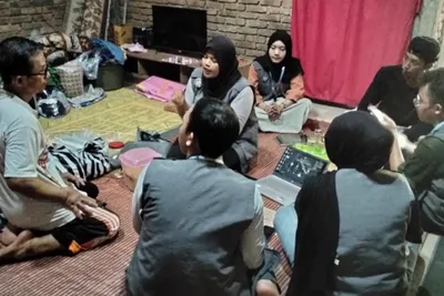 Mahasiswa UNY Berikan Dukungan kepada UMKM Rengginang di Kulon Progo Melalui Rebranding Digital