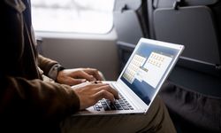 Dampak Meletakkan Laptop di Atas Paha Terhadap Kesuburan Pria