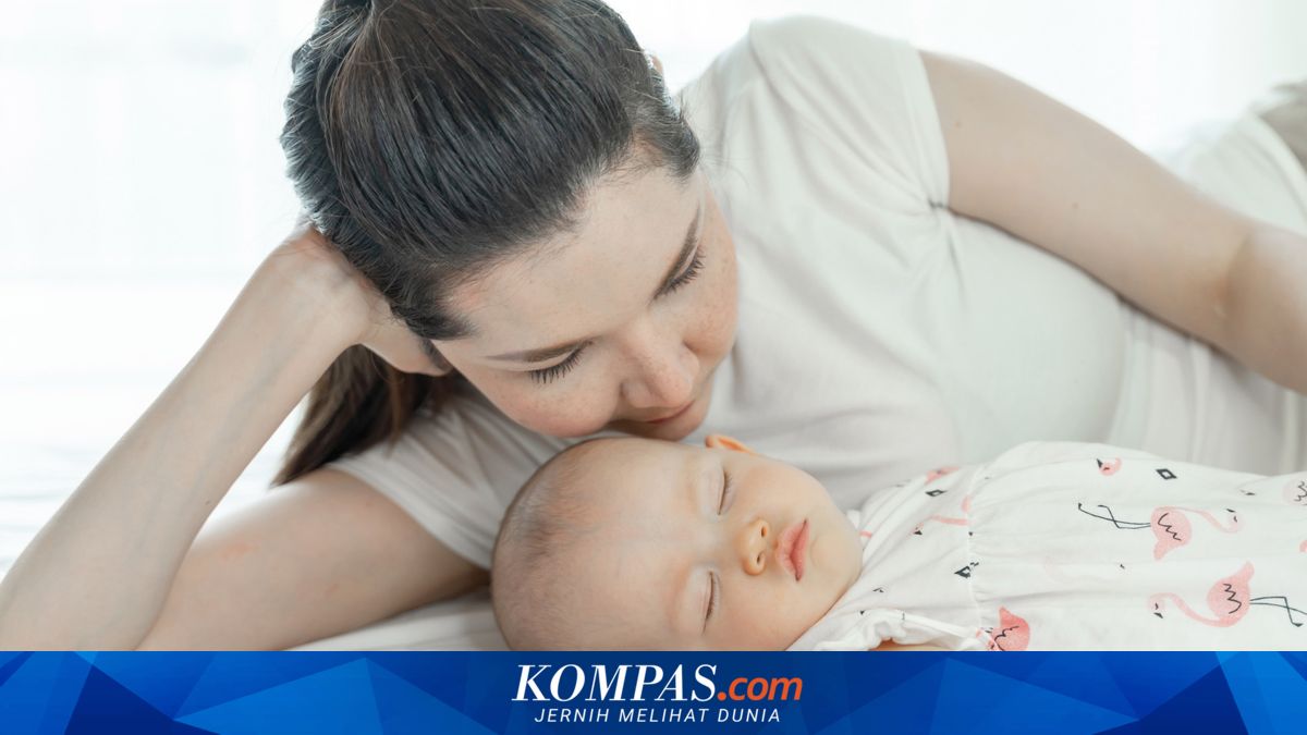 Mengapa Bayi Tersenyum Saat Tidur? Ini Penjelasan Para Ahli