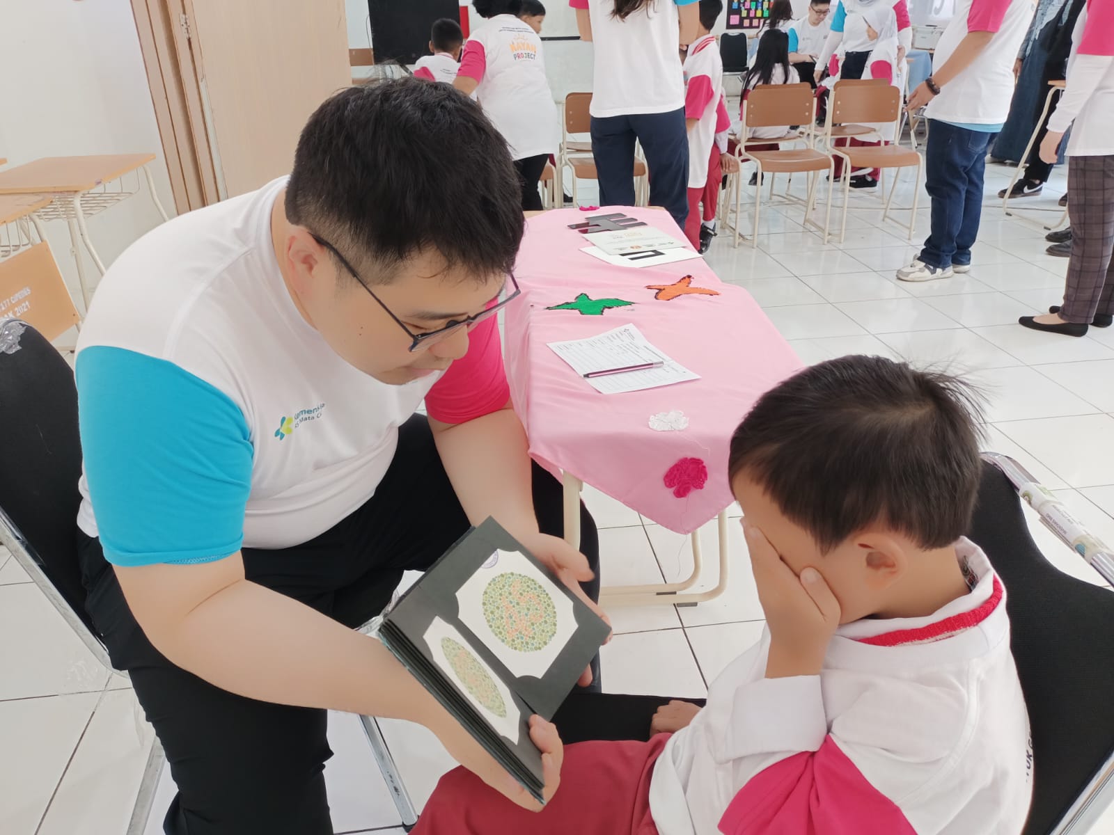 Faktor Penyebab Mengapa Buta Warna Lebih Umum pada Anak Laki-Laki