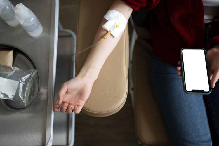 Memahami IV Drip: Penjelasan Dokter Tentang Mekanisme Kerjanya dalam Tubuh Manusia