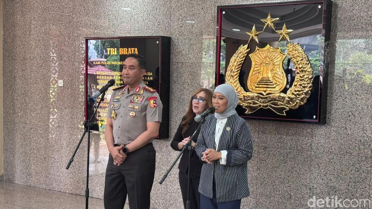 Kapolri Suyudi Ario Seto dan Menkomdigi Meutya Hafid sepakat memperkuat kolaborasi memberantas kejahatan di ruang digital. Foto: Agus Tri Haryanto/detikINET