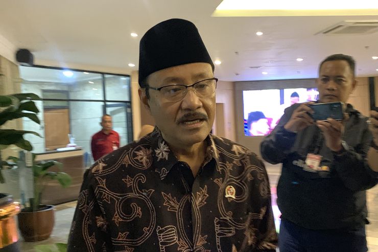 Mensos: ASN yang Liburan Saat WFH Jumat Bisa Turun Pangkat hingga Dipecat