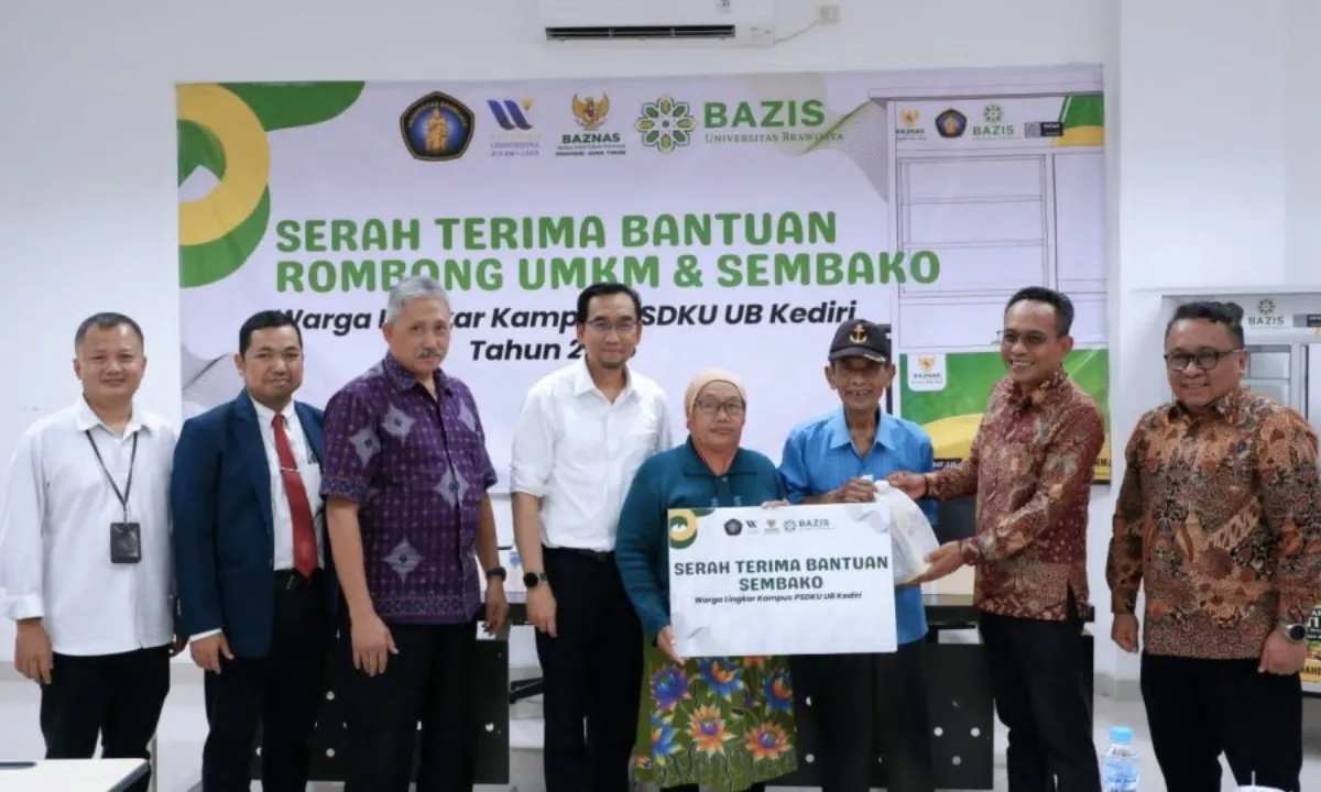 Dukungan untuk Ekonomi Lokal, UB Salurkan 10 Rombong UMKM dan Sembako kepada Warga Kediri