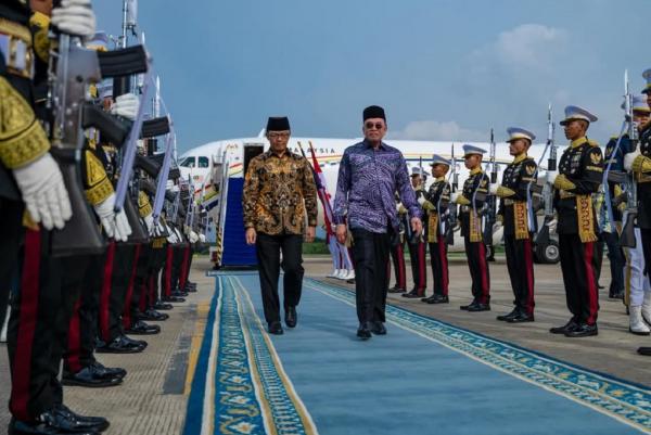 Pertemuan Penting antara PM Malaysia Anwar Ibrahim dan Prabowo Subianto: Membahas Konflik AS-Israel Vs Iran