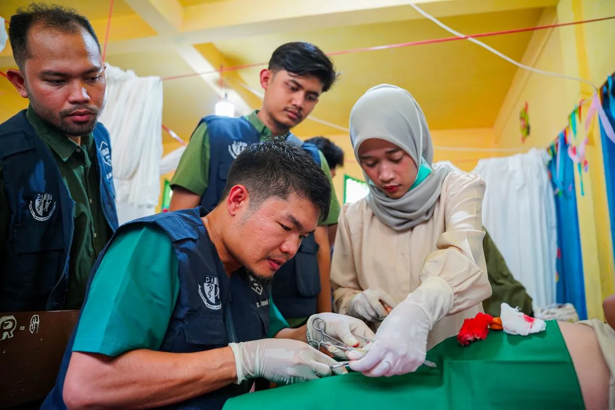 UNAND Gelar Sunat Gratis untuk 70 Anak dalam Rangka Dies Natalis ke-70