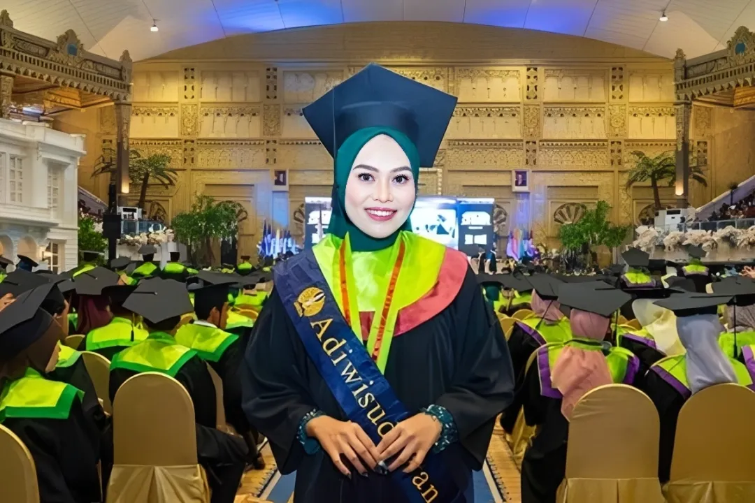 Kisah Inspiratif Wisudawan Unesa dengan IPK Sempurna Berkat Chatbot untuk Siswa SMA