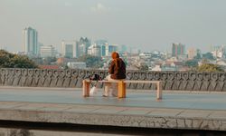 ---
Mimpi Buruk Sering Terjadi? Ini Bisa Menjadi Tanda Kesepian

---