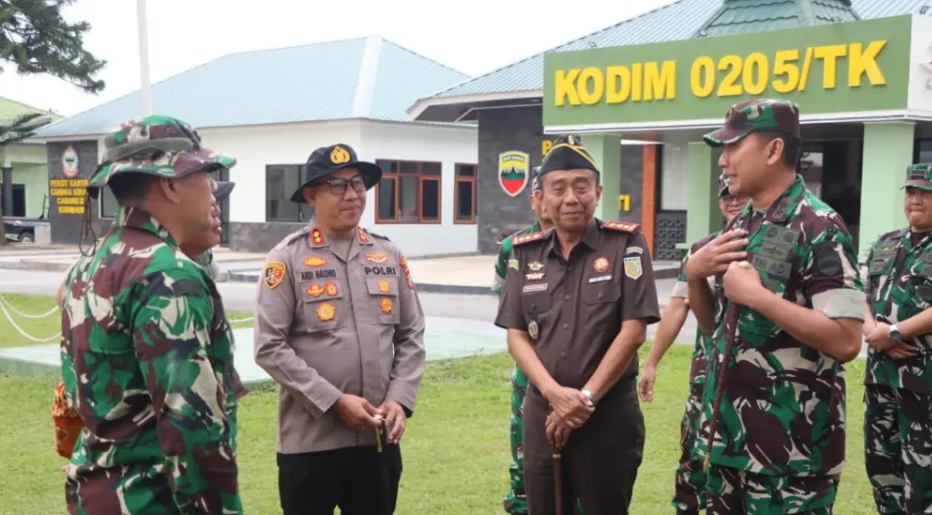 Sinergi Pemerintah, DPR, TNI-Polri Tangani Erupsi Sinabung, Keselamatan Warga dan Logistik Jadi Prioritas