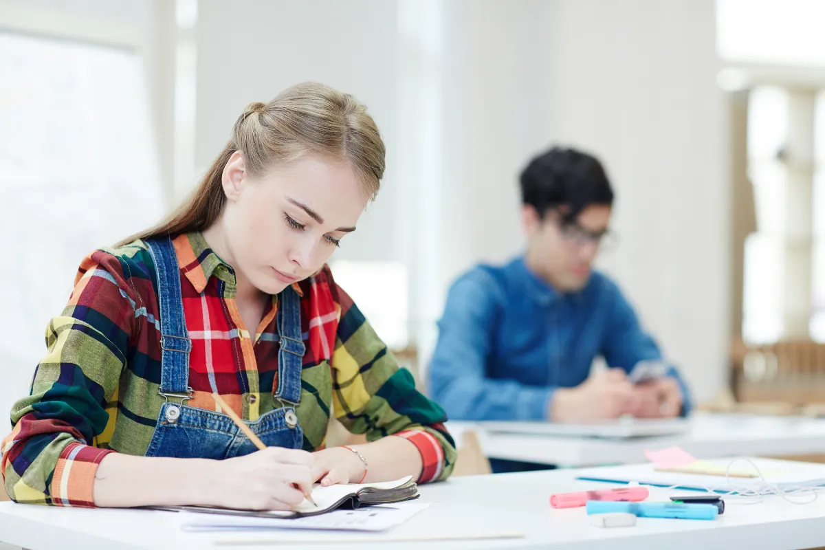 Fokus pada Pengalaman, Bukan Hanya Nilai A di Dunia Kuliah