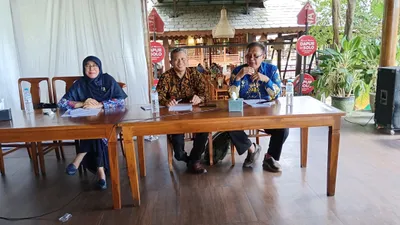 UMS Resmi Kukuhkan Dua Guru Besar, Bahas Isu UMKM dan Kesehatan Mental