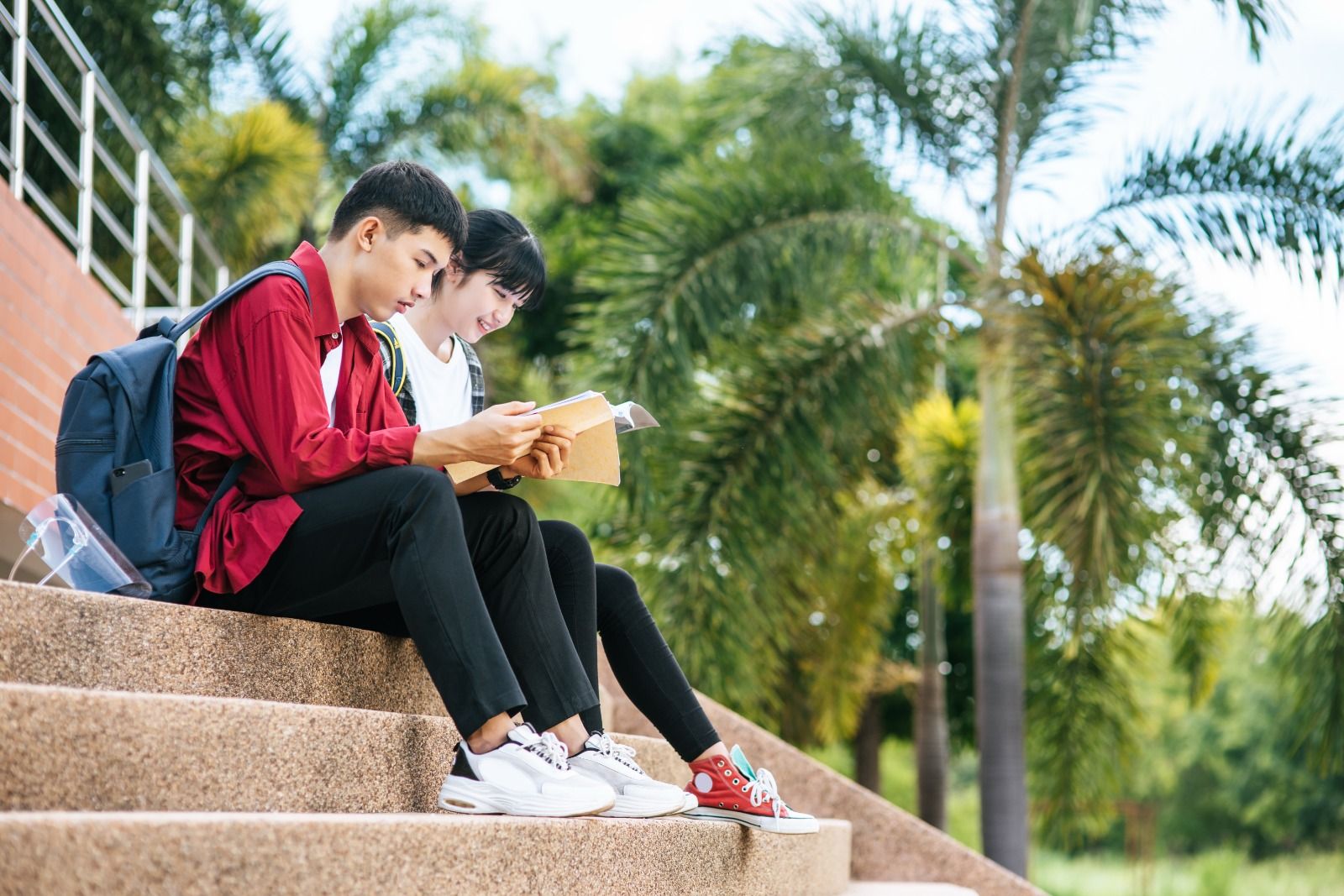 Kerja Sama Universitas Bakrie dan Leeds Beckett University Luncurkan Program Gelar Ganda di Manajemen Bisnis